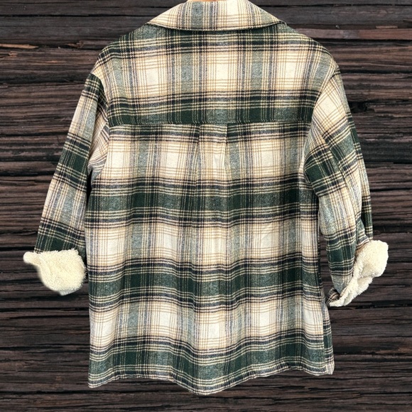 Green and Cream Utility Jacket with Plaid Pattern - Picture 2 of 4